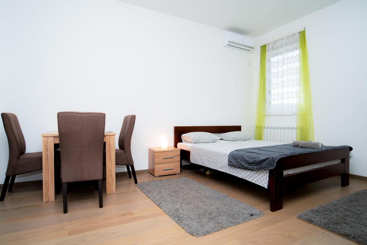 Lust Premium Apartments Kragujevac Luaran gambar