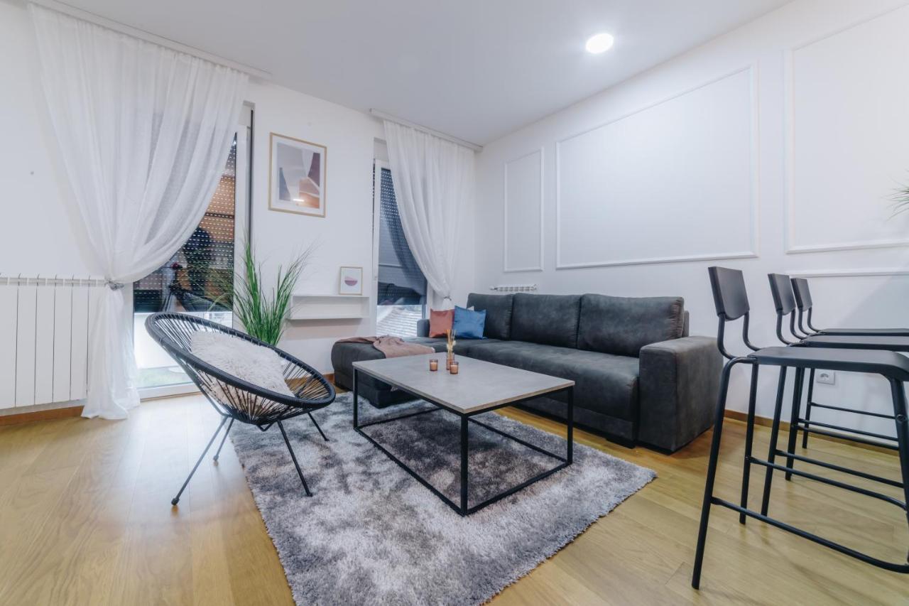 Lust Premium Apartments Kragujevac Luaran gambar