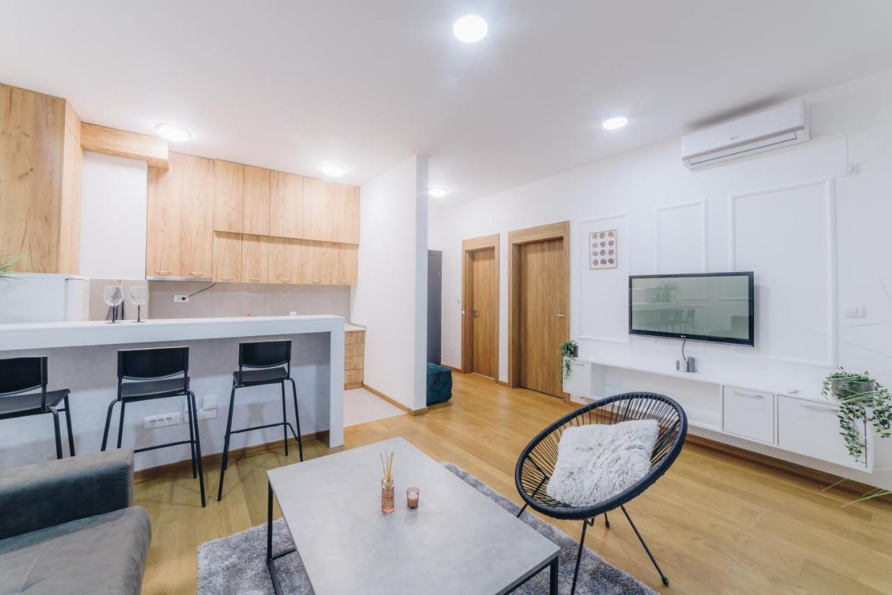 Lust Premium Apartments Kragujevac Luaran gambar